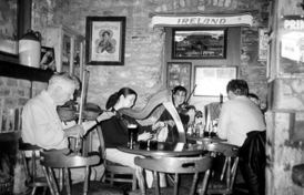 a harper joining a traditional pub session